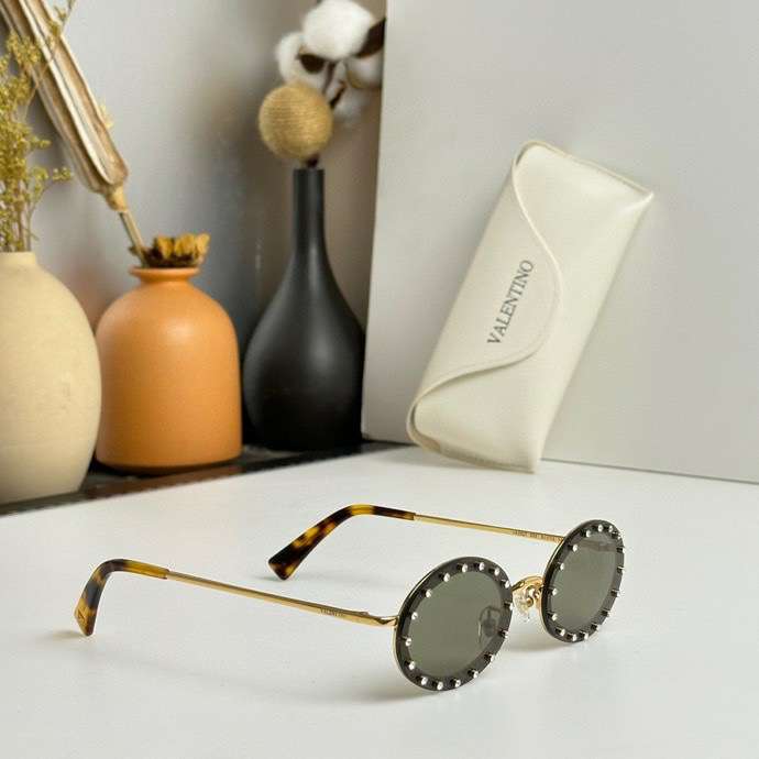 Picture of Valentino Sunglasses _SKUfw54039440fw